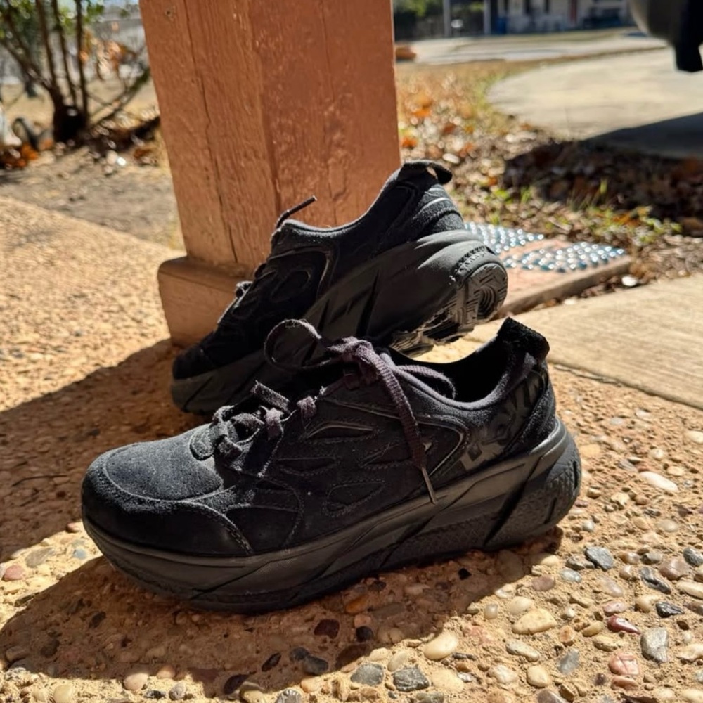 Women’s Black Athletic Shoes